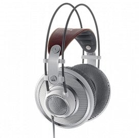 <p>Profesionální sluchátka AKG 701. U nás se prodávají za cenu okolo 10 tisíc korun.</p>