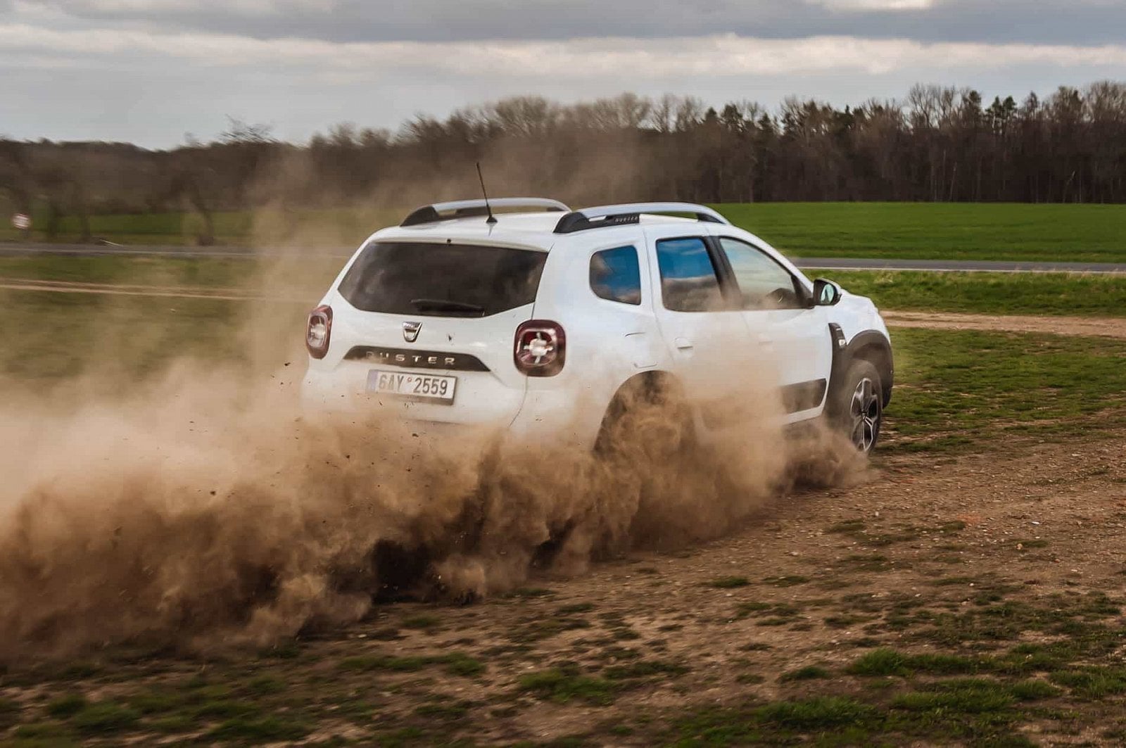 2019-05-dacia-duster-15-dci-17-1.jpg