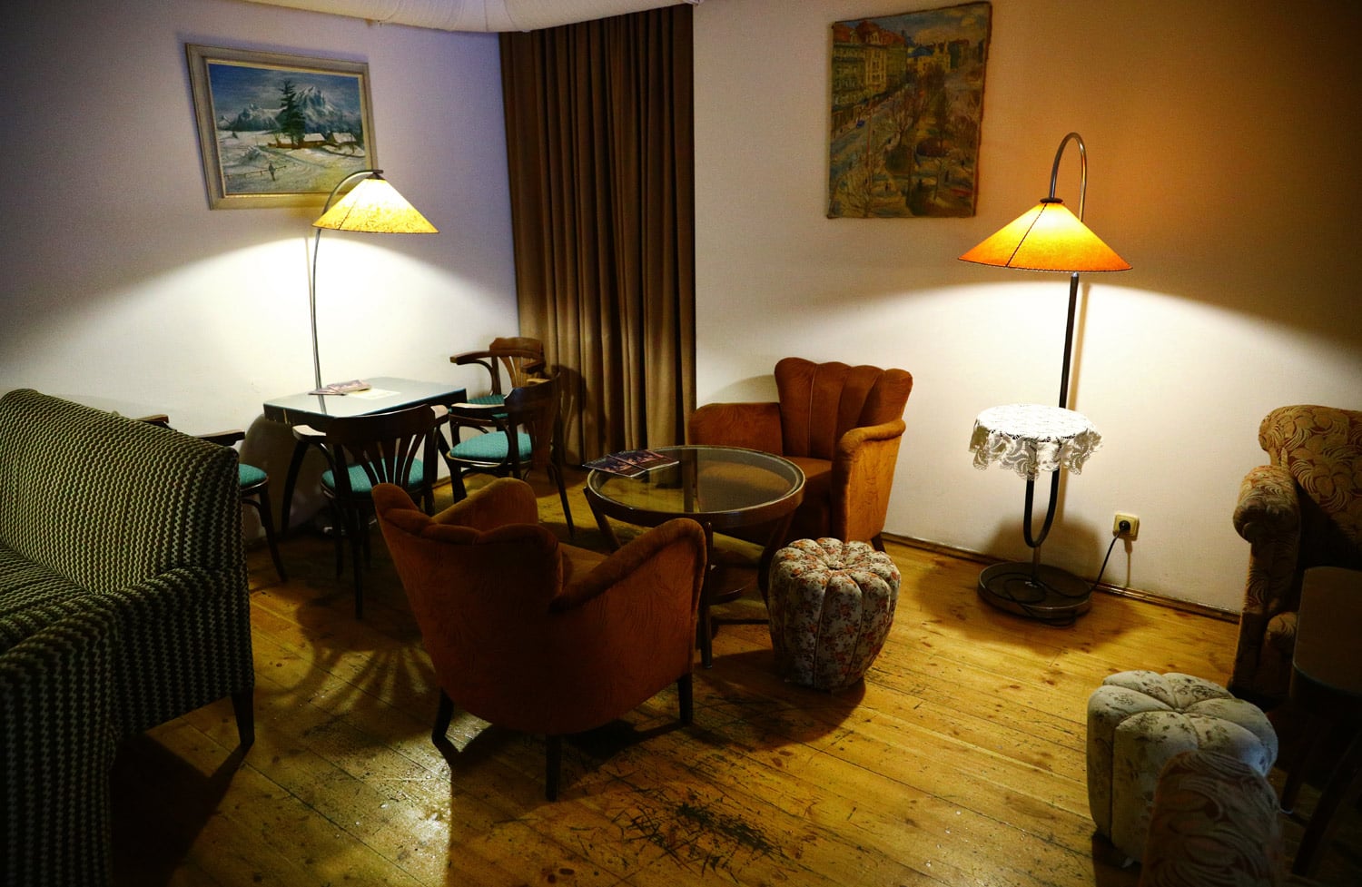 Kavárna Šlágr, úspěšný podnik v provorepublikovém stylu.