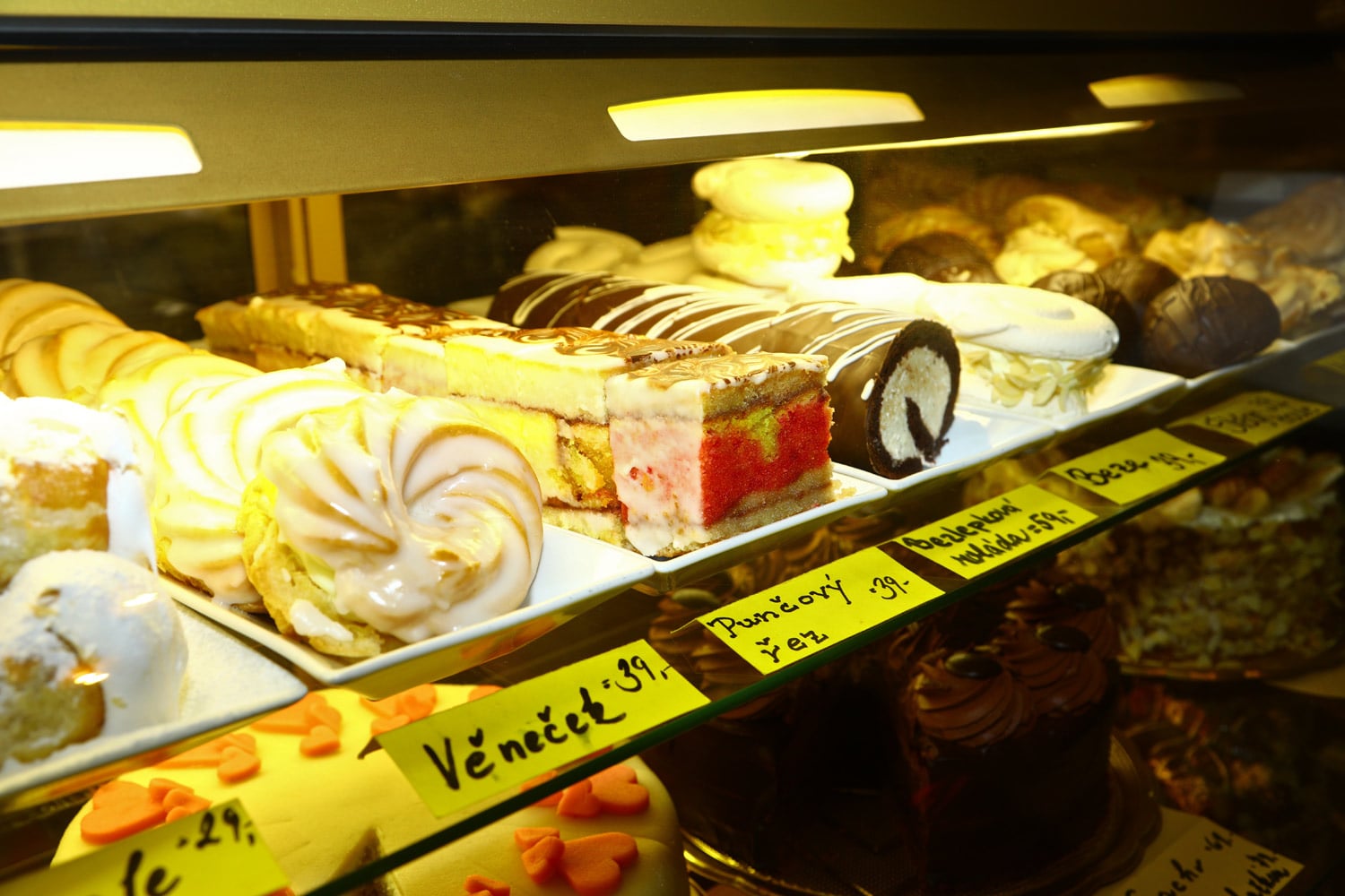 Kavárna Šlágr, úspěšný podnik v provorepublikovém stylu.