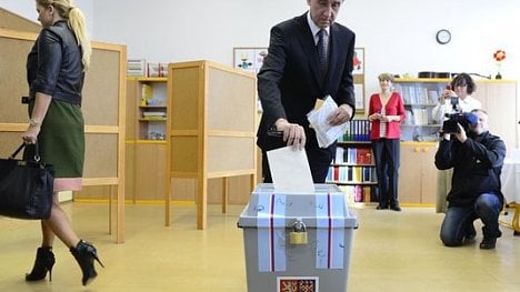 Náhledový obrázek - Politici si stanovili strop na volební kampaně 90 milionů