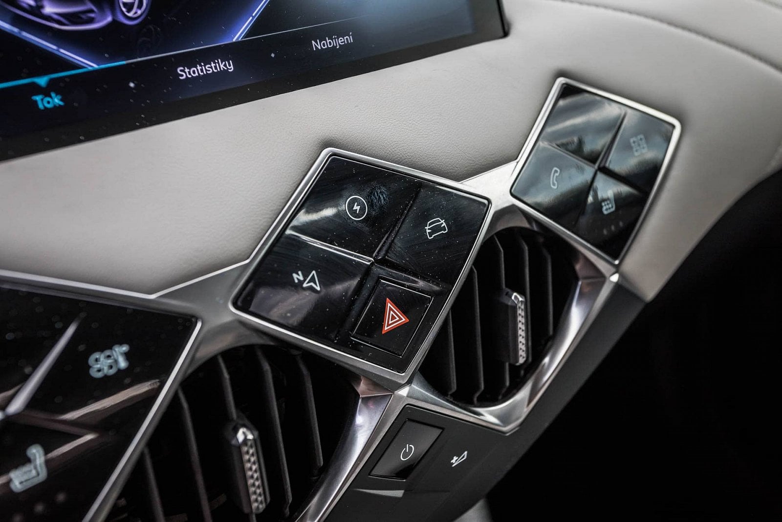 2020-05-ds3-crossback-e-tense-12.jpg
