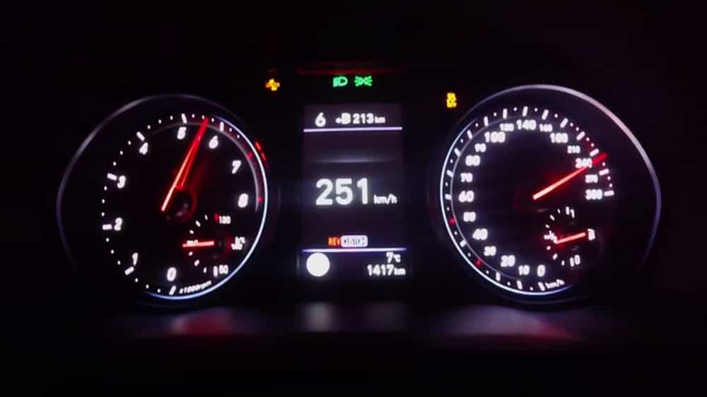 Hyundai i30 N ukáže i 250 km/h, ale za 200 se mu moc zrychlovat nechce