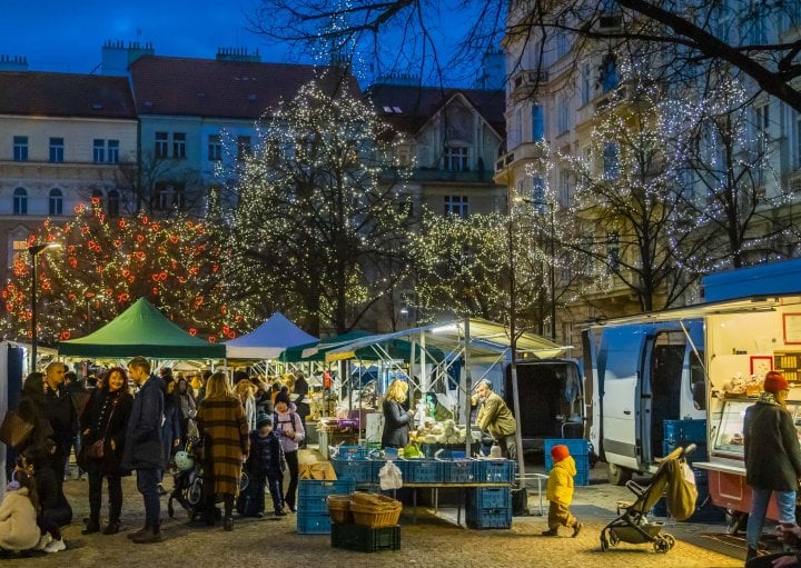 Centum vánoční Prahy. Vánčoní trhy a vánoční výzdoba
