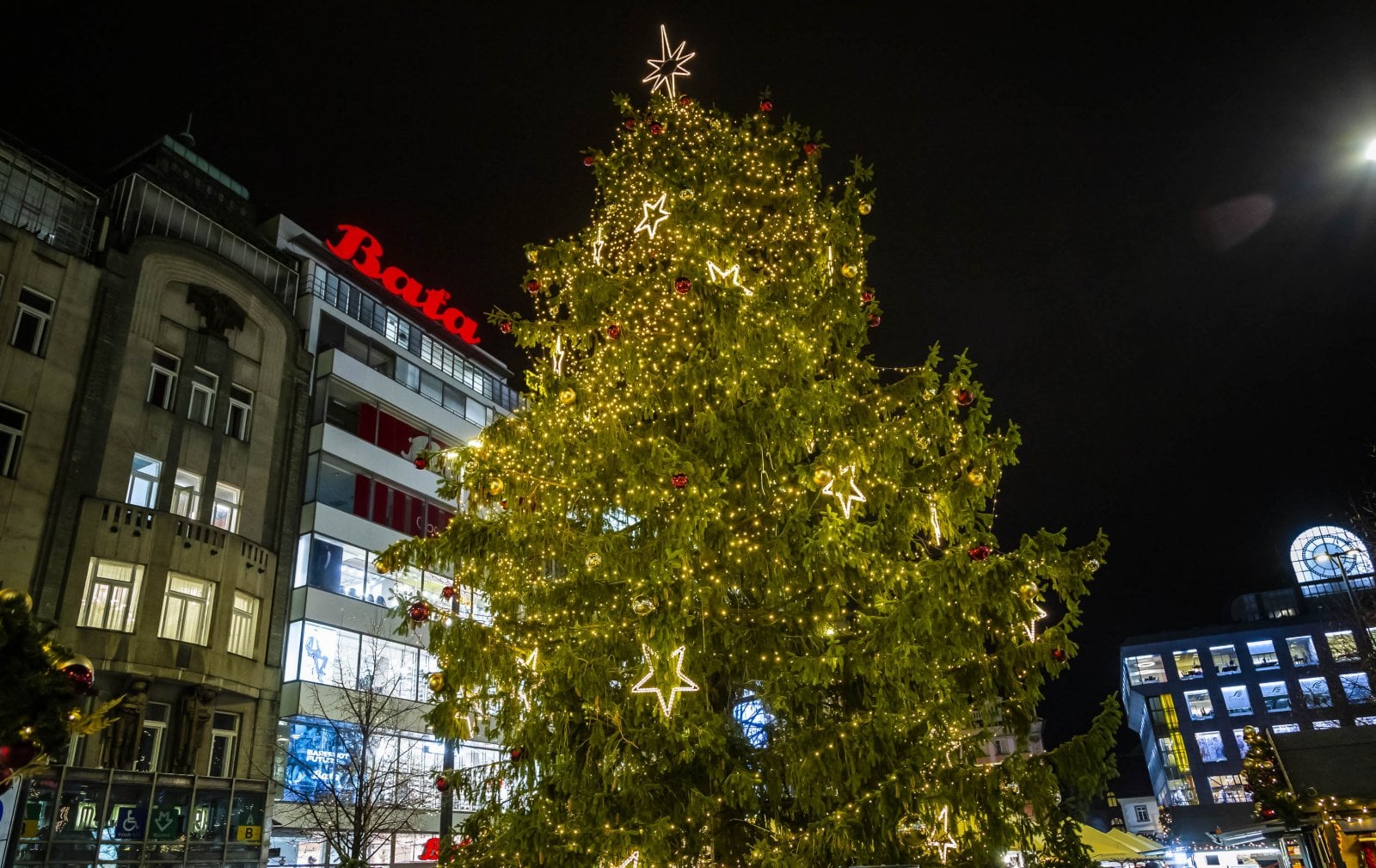 Centum vánoční Prahy. Vánčoní trhy a vánoční výzdoba