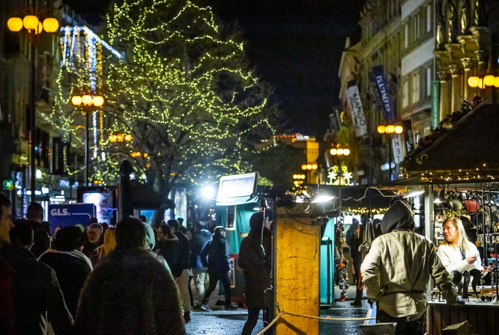 Centum vánoční Prahy. Vánčoní trhy a vánoční výzdoba