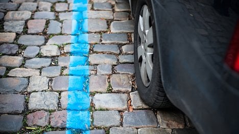 Náhledový obrázek - Situace je jiná než na jaře, tvrdí Praha. Modré zóny budou platit dál