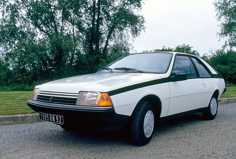 Renault Fuego u nás příliš nezaujal. Možná to bylo i cenou, která v přepočtu vyšla na více než dvě stě tisíc korun