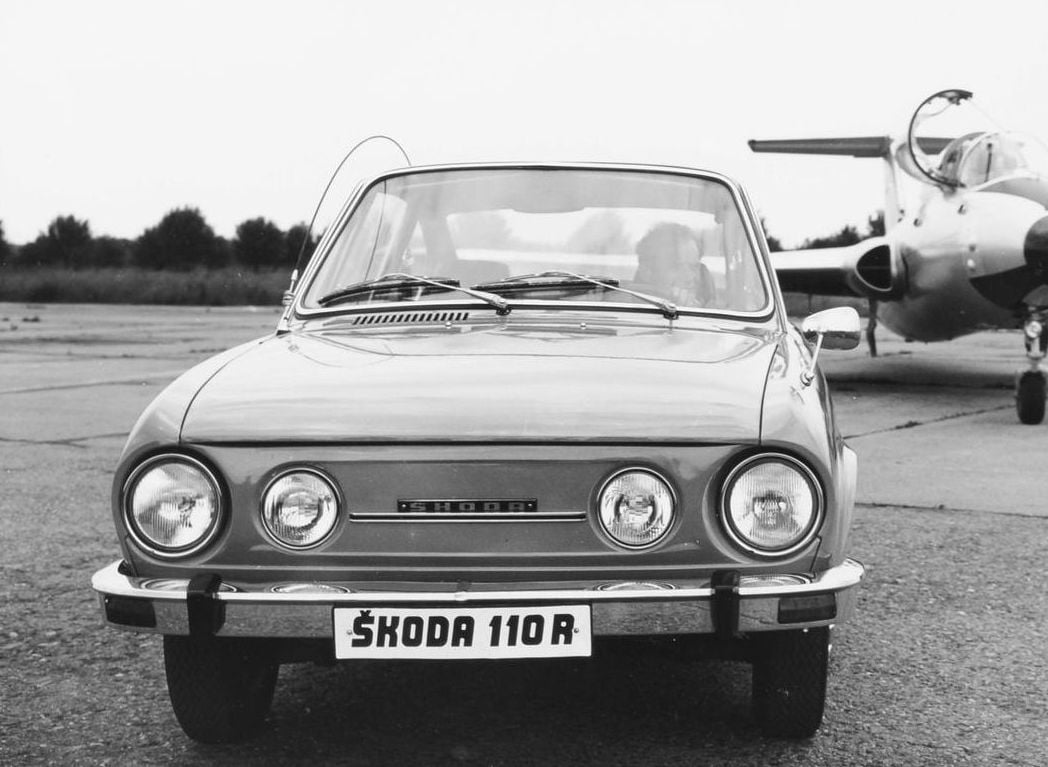 Škoda 110 R představovala tvarem i speciální barevnou paletou lákadlo pro fanoušky okřídleného šípu