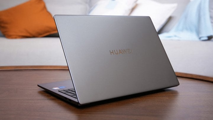 Huawei MateBook D16 obr2