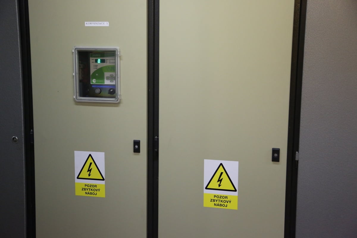 Od sklepů po věž - Ústřední telekomunikační budova CETINu