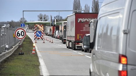 Náhledový obrázek - Uzavřené hranice. Vláda zakázala cestování Čechů do zahraničí i vstup cizincům