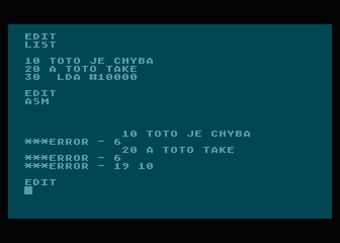 Chybová hlášení assembleru jsou poměrně strohá: chybný řádek a kód chyby.