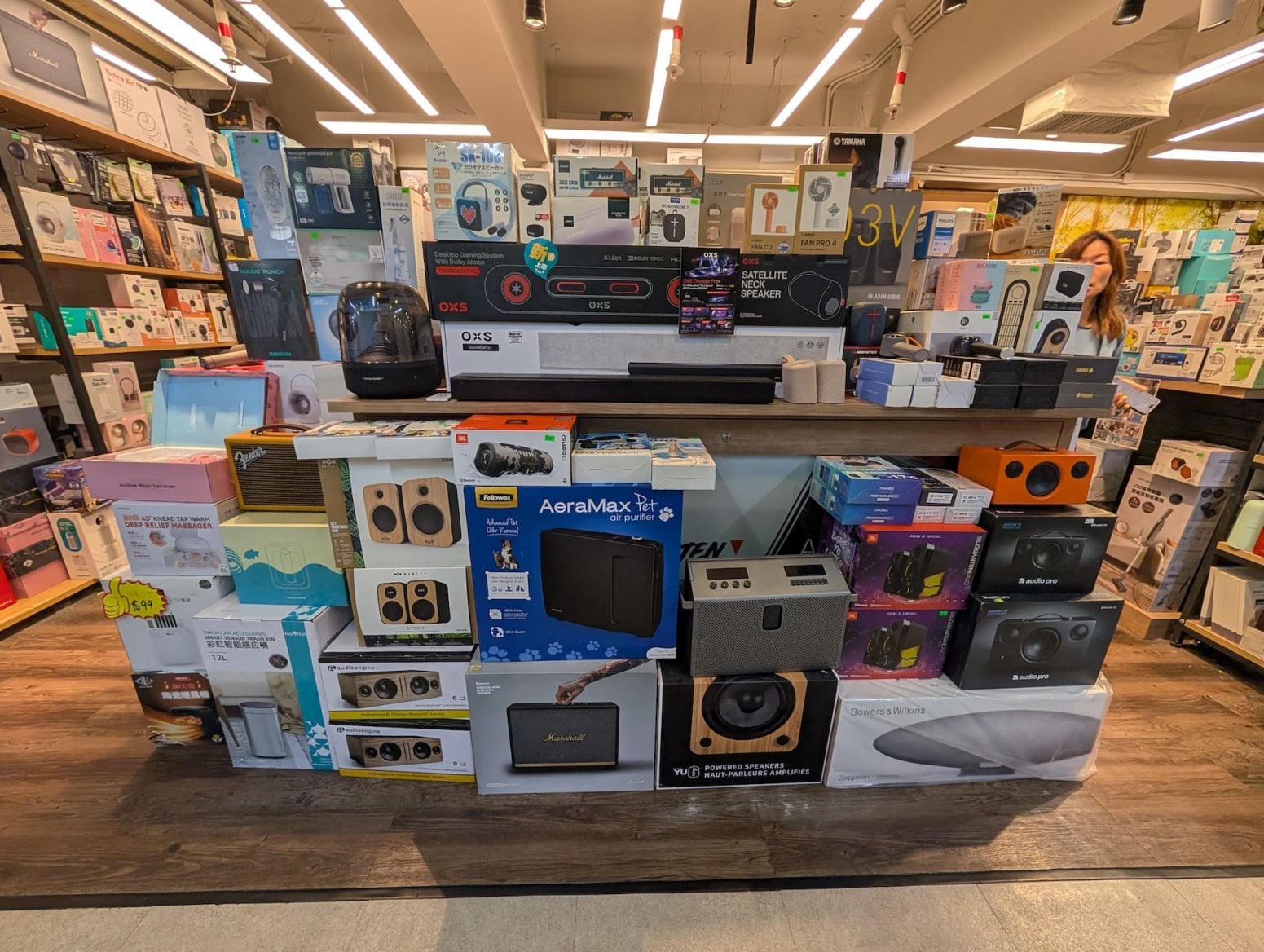 Mongkok Computer Centre v Hongkongu