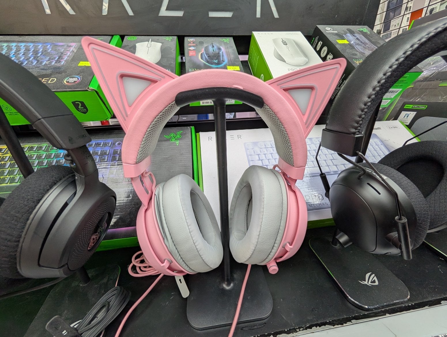 Mongkok Computer Centre v Hongkongu