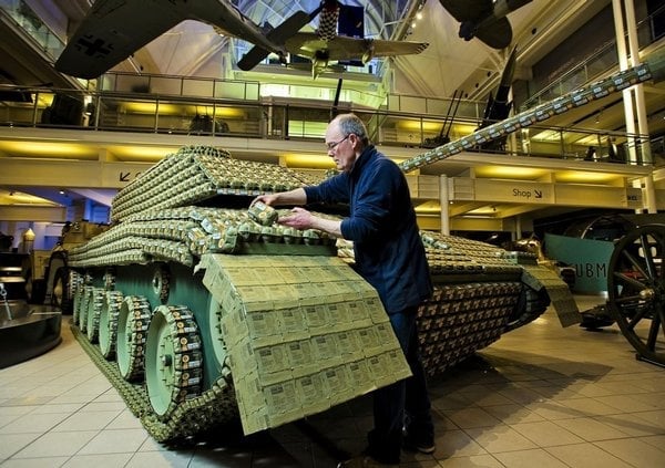 2011-09-tank-z-krabic-od-vajec-1.jpg