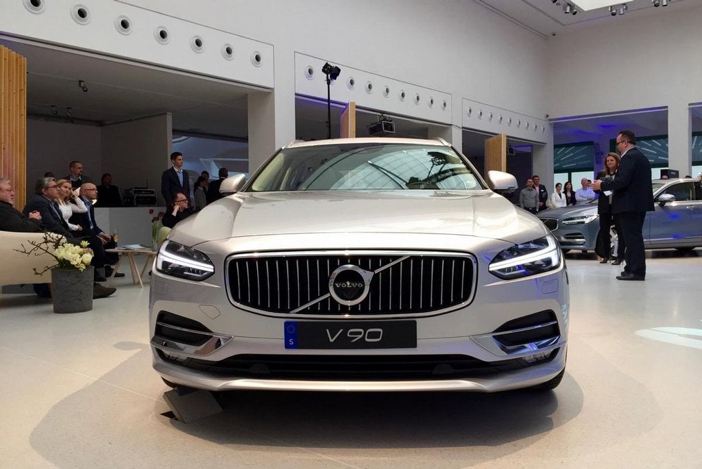 2017-05-volvo-v90-9.jpg