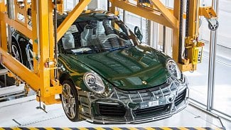 Náhledový obrázek - Už jich jezdí milion! Podívejte se, jak Porsche vyrábělo jubilejní 911