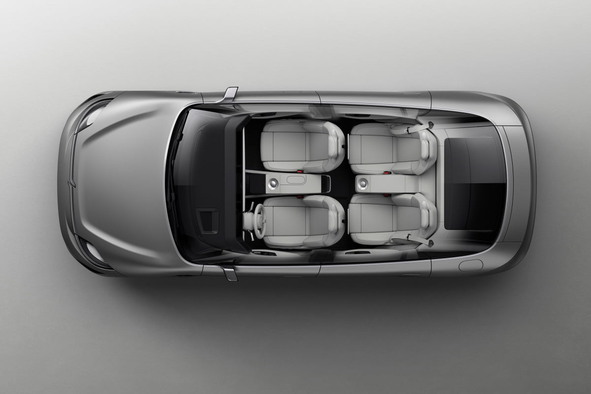 Sony také prezentovalo zvukový systém 360 Reality Audio, který má ve spojení s reproduktory zasazenými i do jednotlivých sedaček zajistit co nejlepší podání hudby.