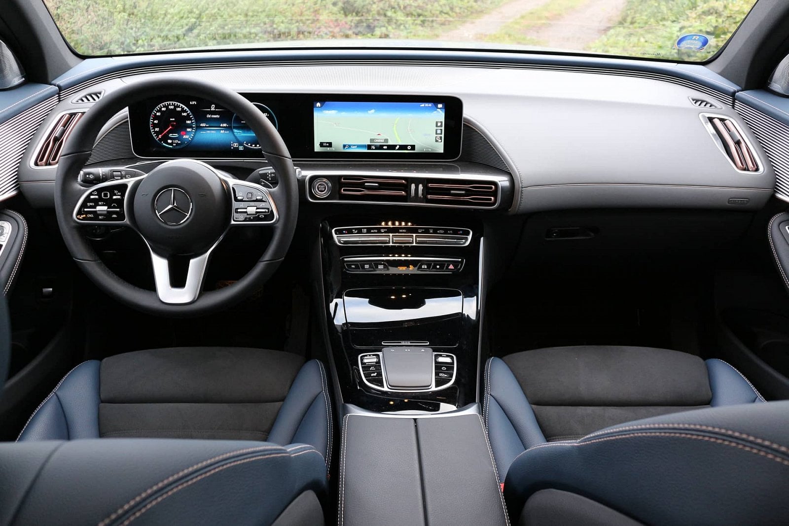 2019-10-Mercedes-Benz-EQC-400-4Matic-27-1.jpg