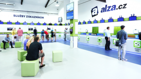 Hackeři nabízí k prodeji údajná data zákazníků Alzy. Nic se nestalo, odmítá e-shop