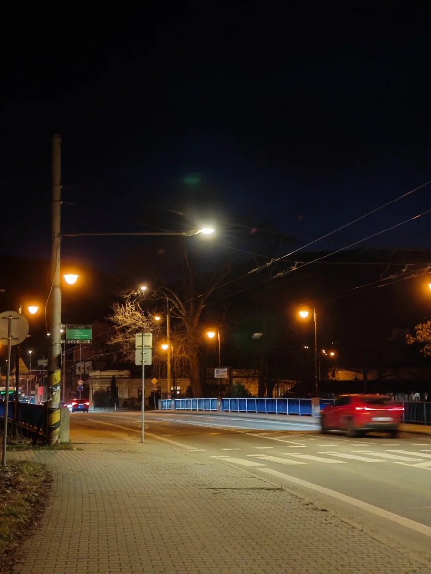 2,5násobný optický zoom