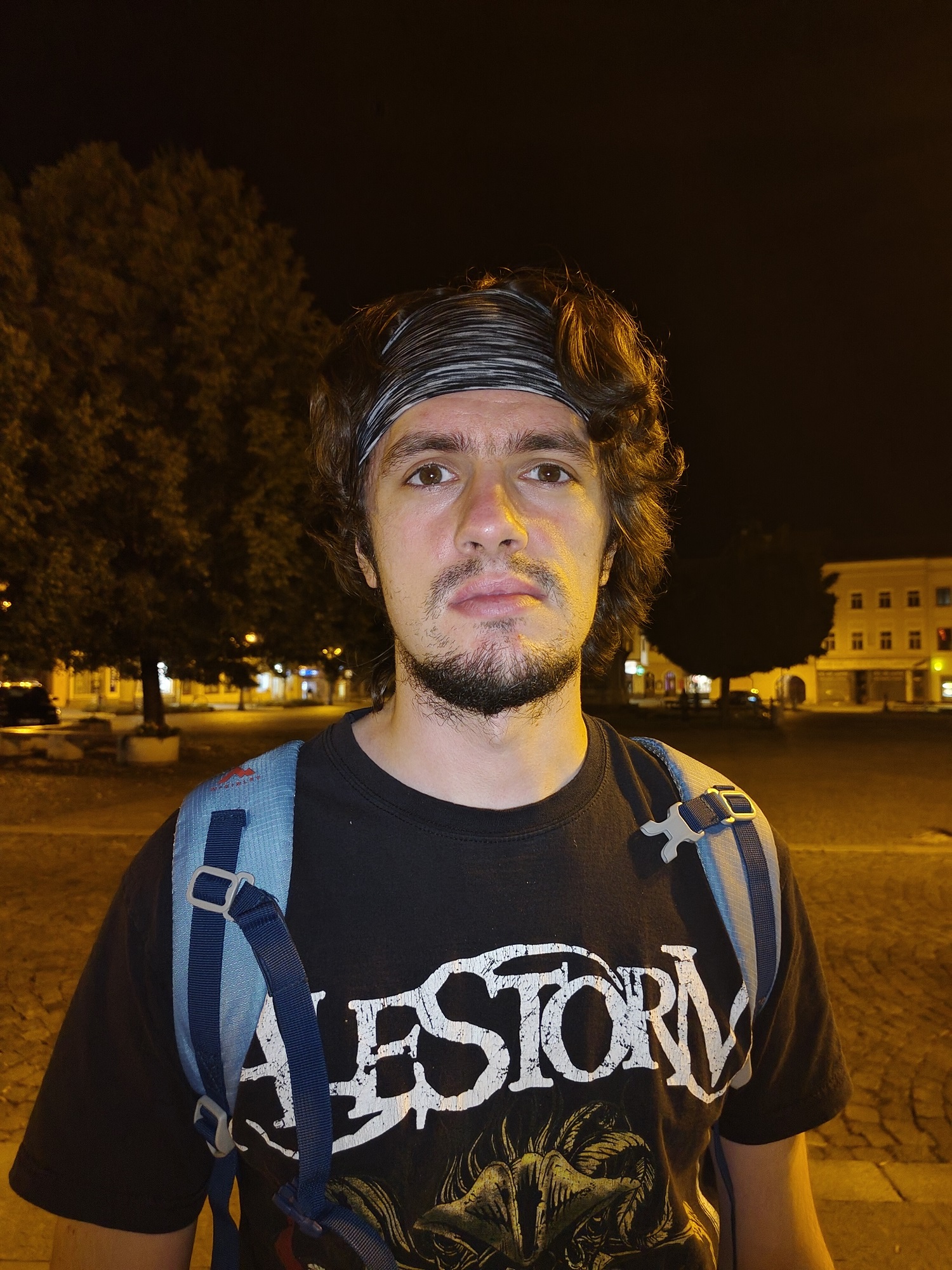 Noční foto s Aura Light (studené barvy)