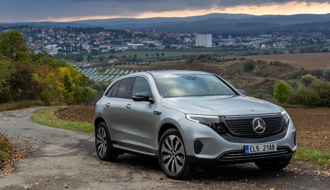 2019-10-Mercedes-Benz-EQC-400-4Matic-6-copy.jpg