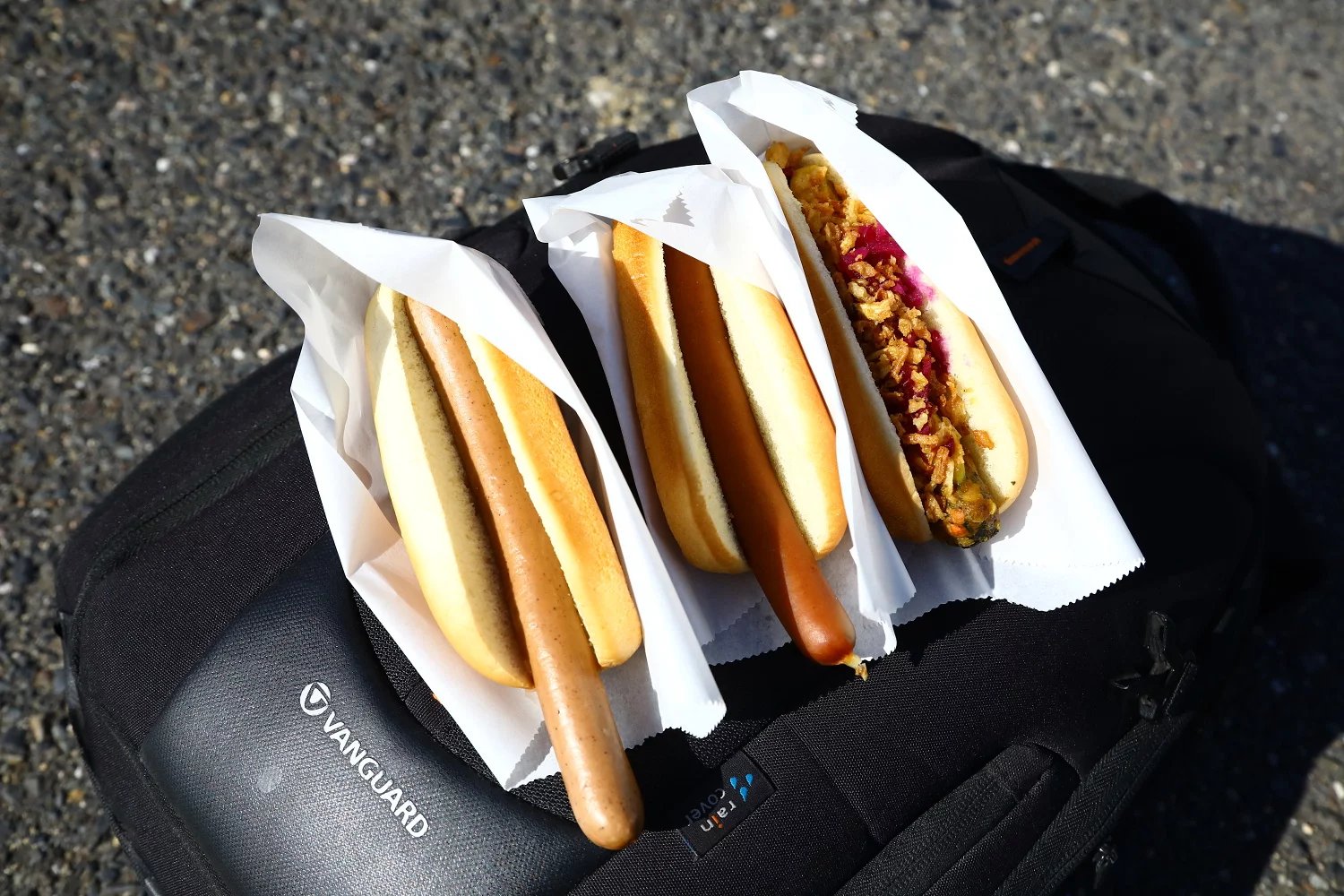 IKEA prodává tři druhy hotdogů