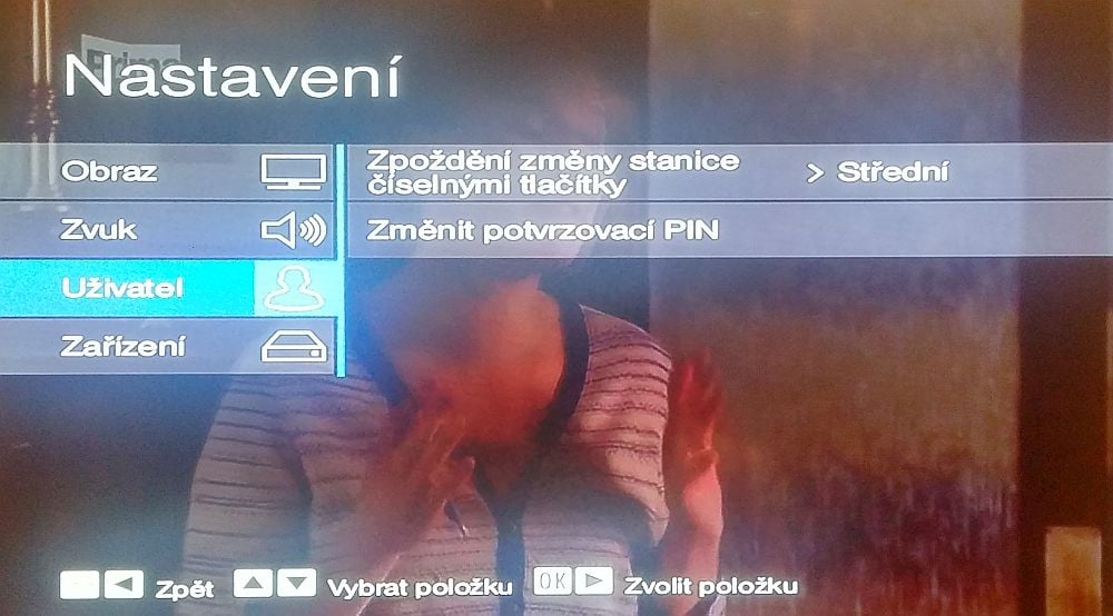 Tohle musím vyzkoušet. Možnost nastavení prodlevy při přepínání mezi stanicemi jsem snad ještě nikdy neviděl.