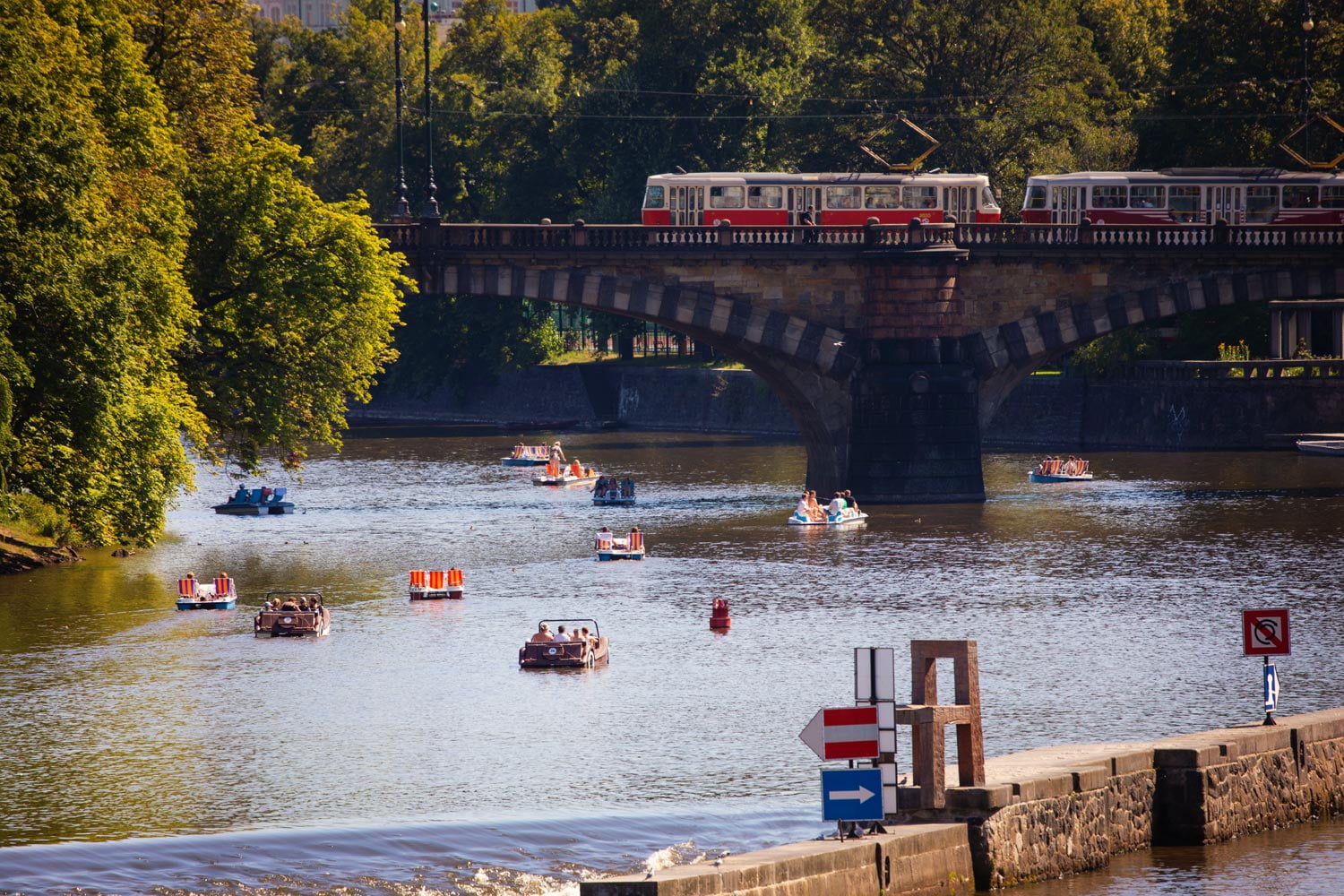 Šlapadla v Praze na Vltavě