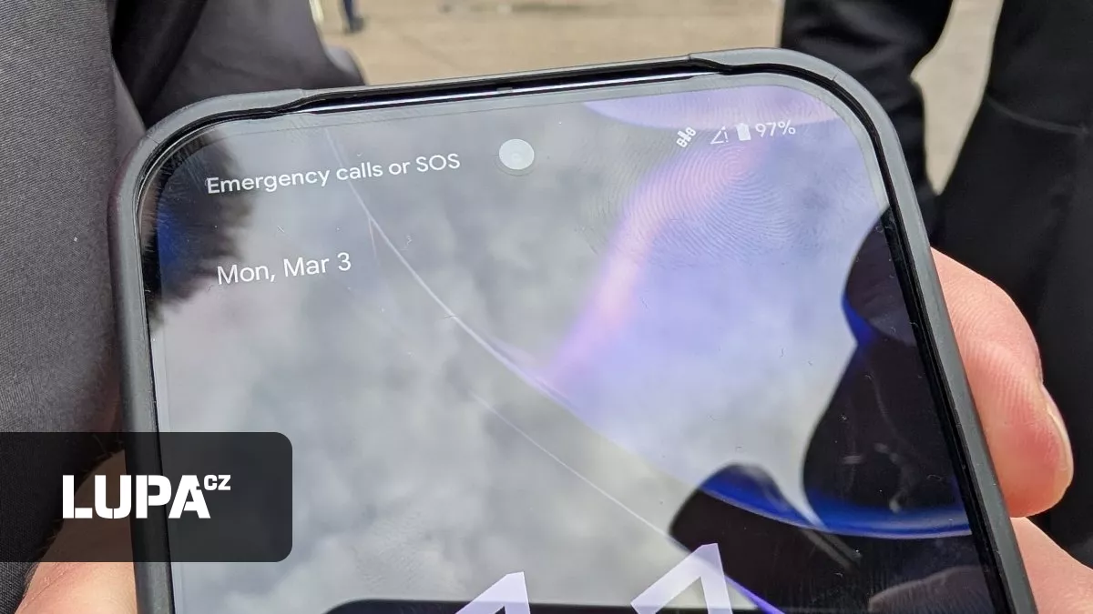 Češi dokázali přenést SMS do telefonu přes satelit, služba bude v Evropě komerčně dostupná už letos