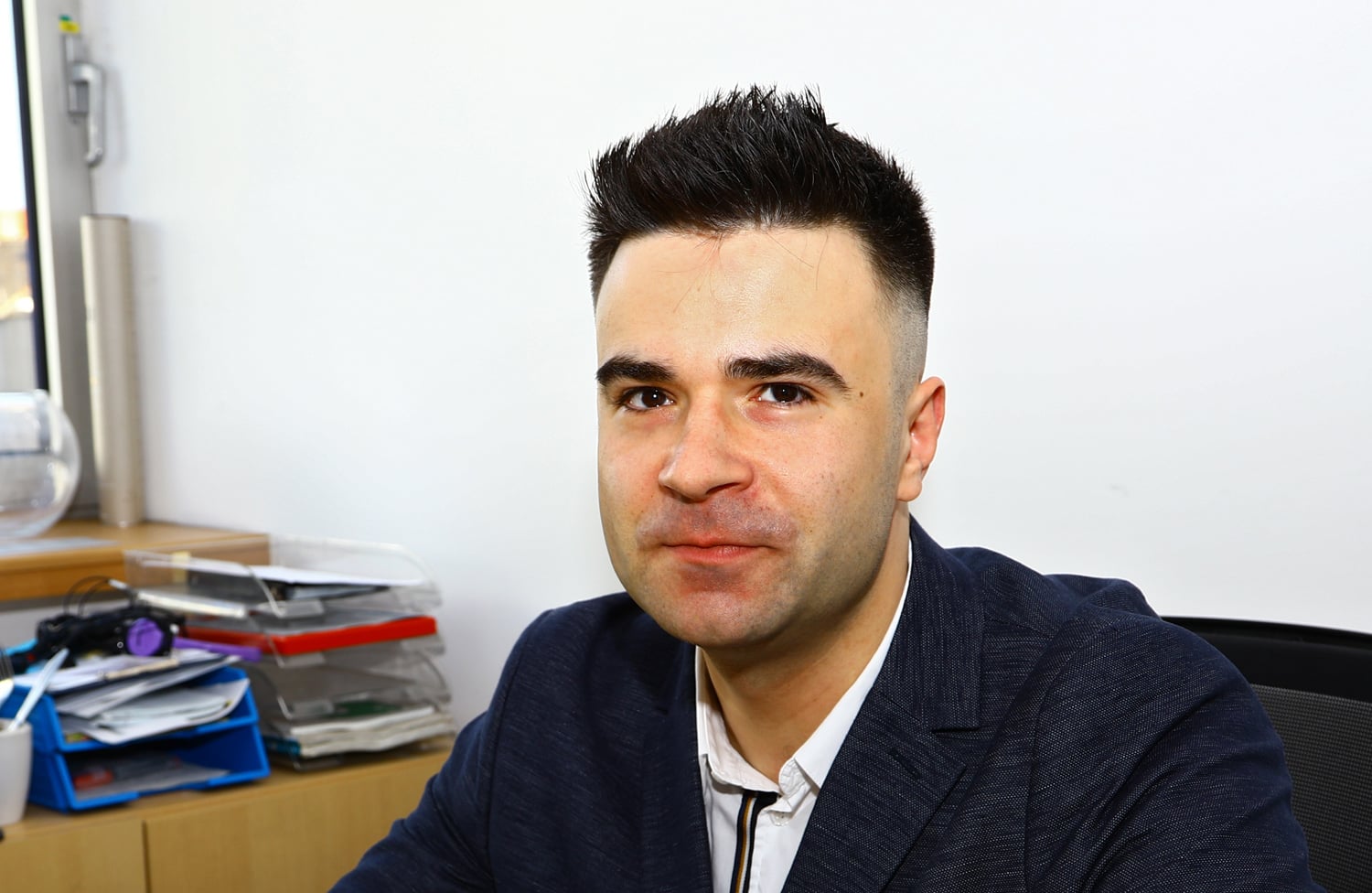 Martin Galbavý. Šéfuje call centru, které má Česká pojišťovna v Brně. V Pardubicích ale dlouhá léta pracoval a byl pro nás cenným zdrojem informací. (02/2018)