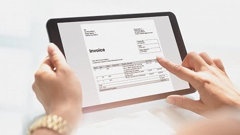 Pozdní platby dál zatěžují firmy v Evropě, se zhoršenou platební morálkou se potýká i Česko
