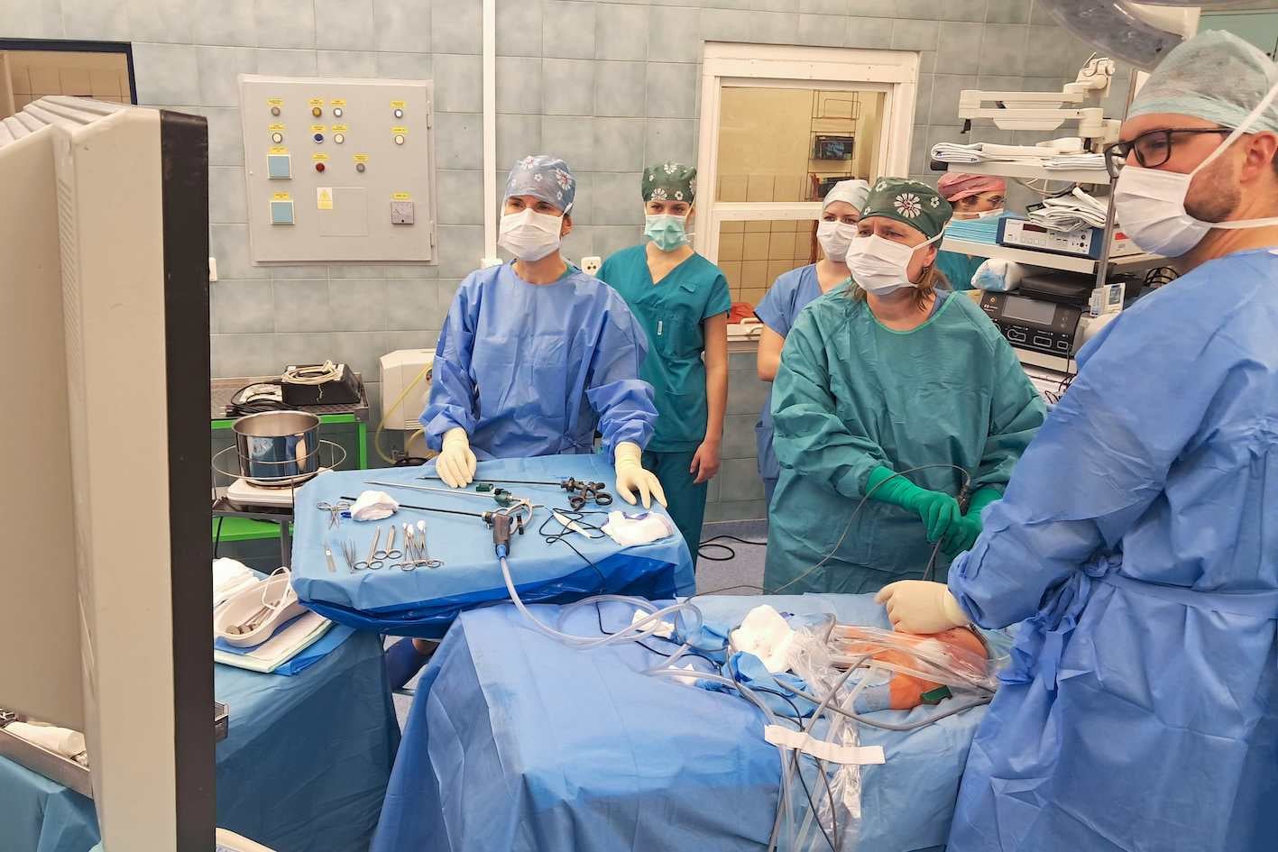 Oliver se narodil bez konečníku