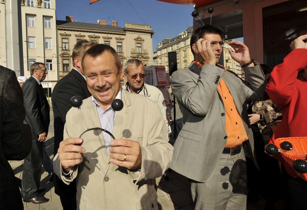 2010-01-plakc3a1tovacc3ad-plochy-opanovala-volebnc3ad-kampac588-