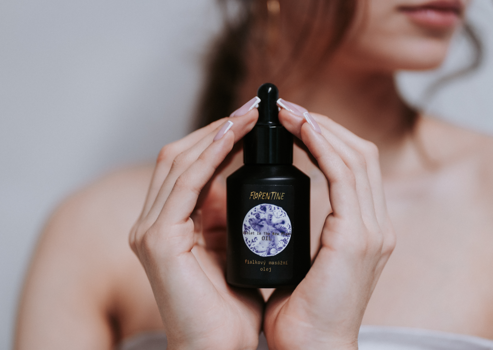 Fialkový masážní olej od Florentine