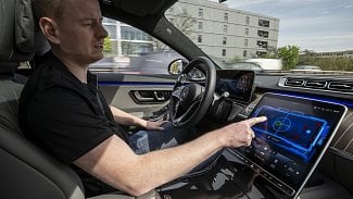 Náhledový obrázek - Skutečného autopilota nemá Tesla, ale Mercedes. Díky technice z ČR ho nabízí už i na americkém trhu