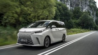 Náhledový obrázek - Stane se nejlepším českým autem roku 2024 čínský elektromobil, crossover z Nošovic, nebo obří luxusní MPV? Uvidíme, jubilejní 30. ročník ankety Auto roku začíná