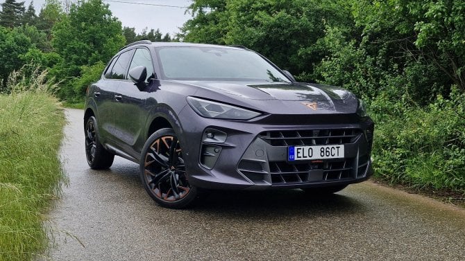 Cupra Terramar VZ e-Hybrid (200 kW): Chce být za každou cenu originální