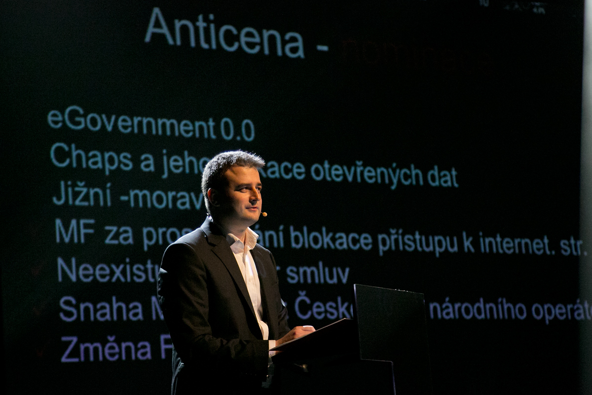 Křišťálová Lupa 2015 - Jedničky a nuly