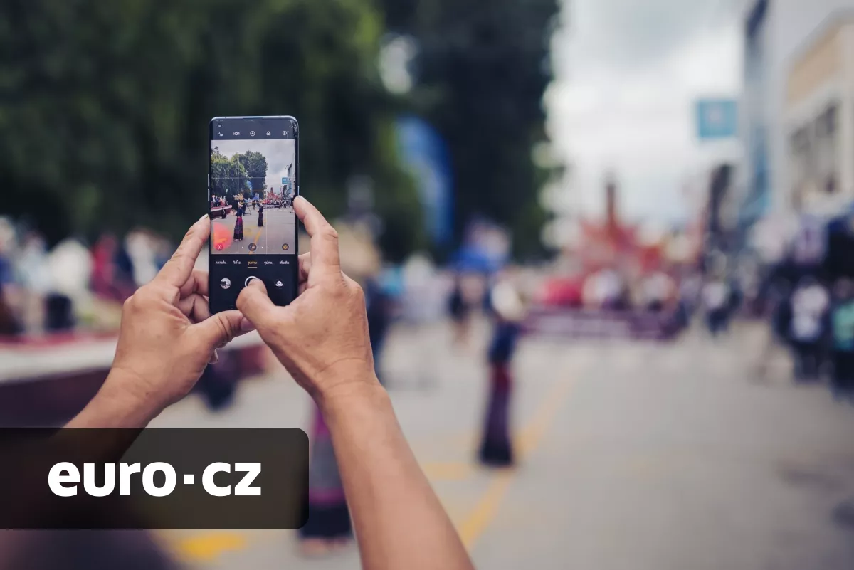 Vyhledávejte s pomocí videa. Google představil přelomovou funkci, která využívá i umělou inteligenci