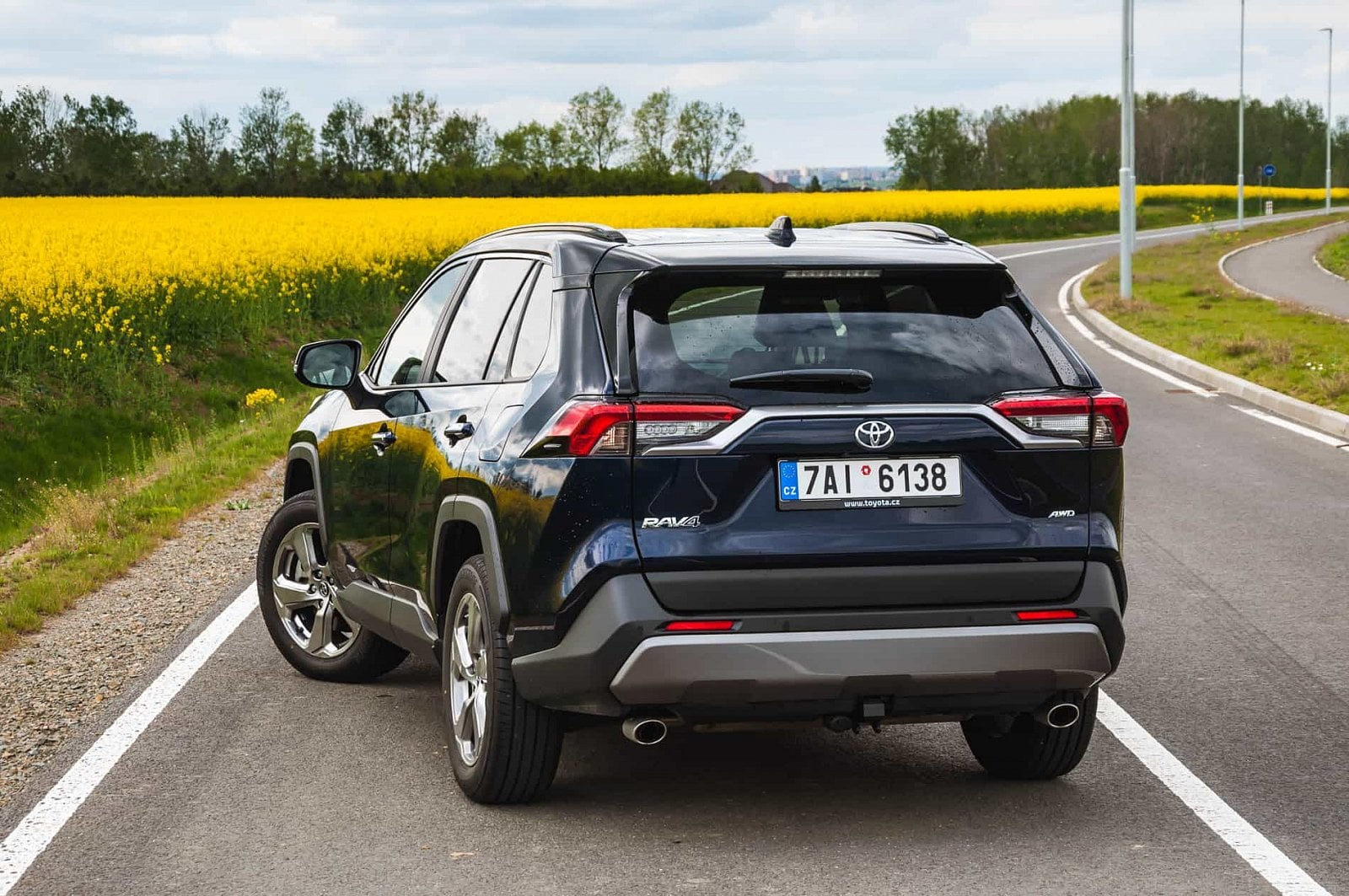 2019-07-Toyota-RAV4-2-of-33.jpg