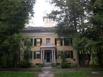 Rodinná usedlost, dnes básnířčino muzeum