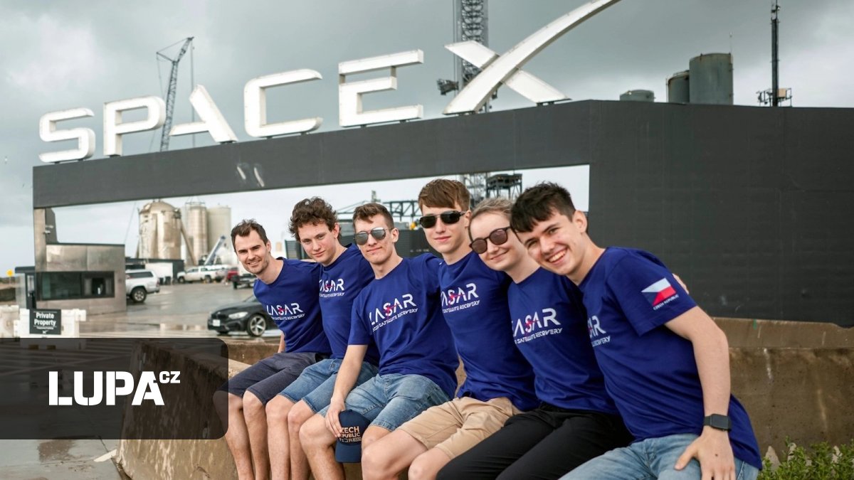 Čeští středoškoláci očekávají vypuštění své družice na oběžnou dráhu. Má tam pomoct pálit laserem po jiných