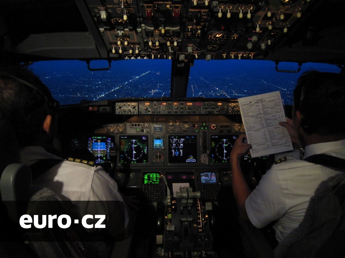 Bezpečnost letadel stále častěji ohrožuje rušení GPS signálu. Britští vědci proto pracují na přenosných atomových hodinách