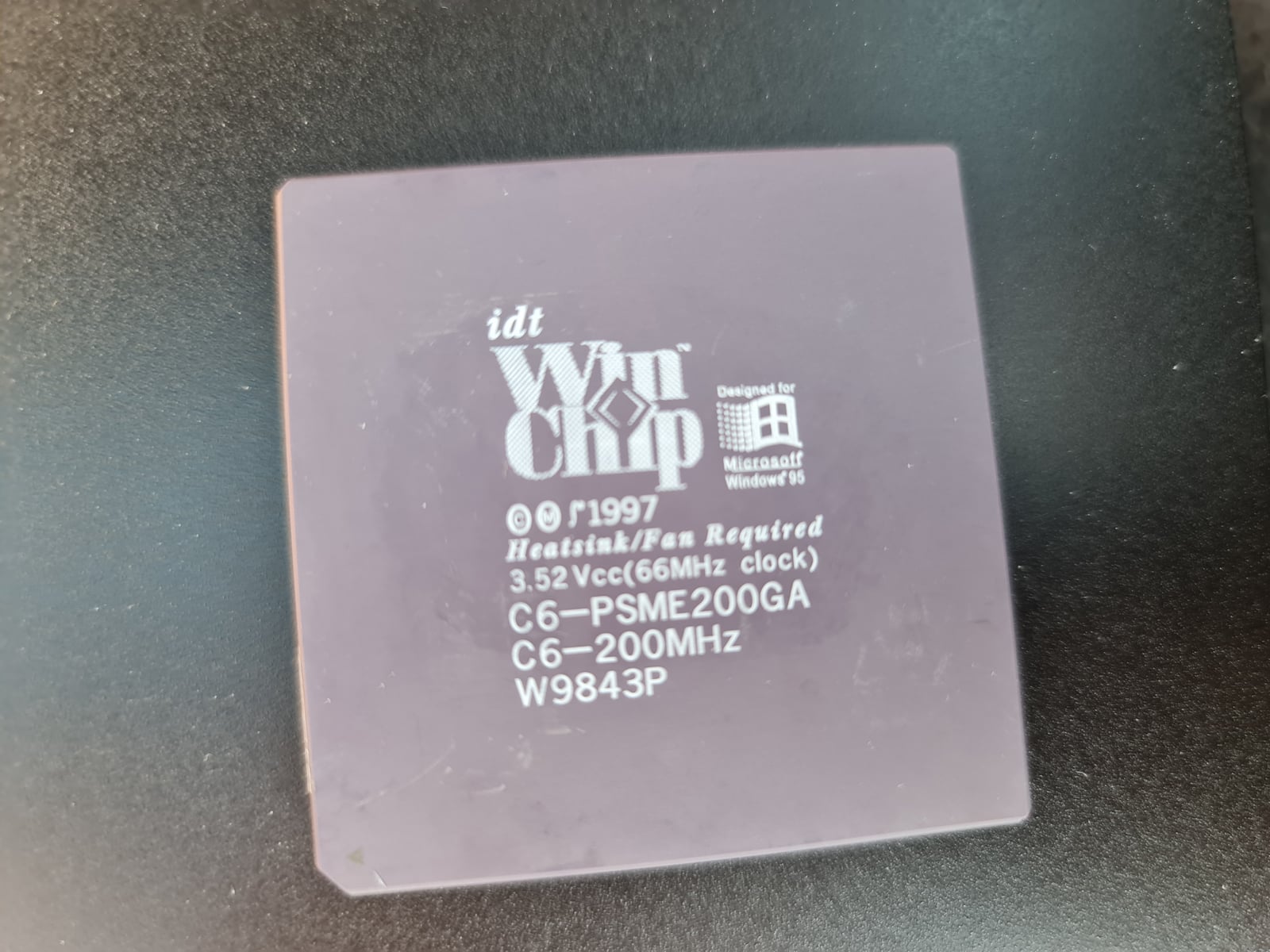 Ukázky: x86 procesory WinChip, VIA a Zhaoxin