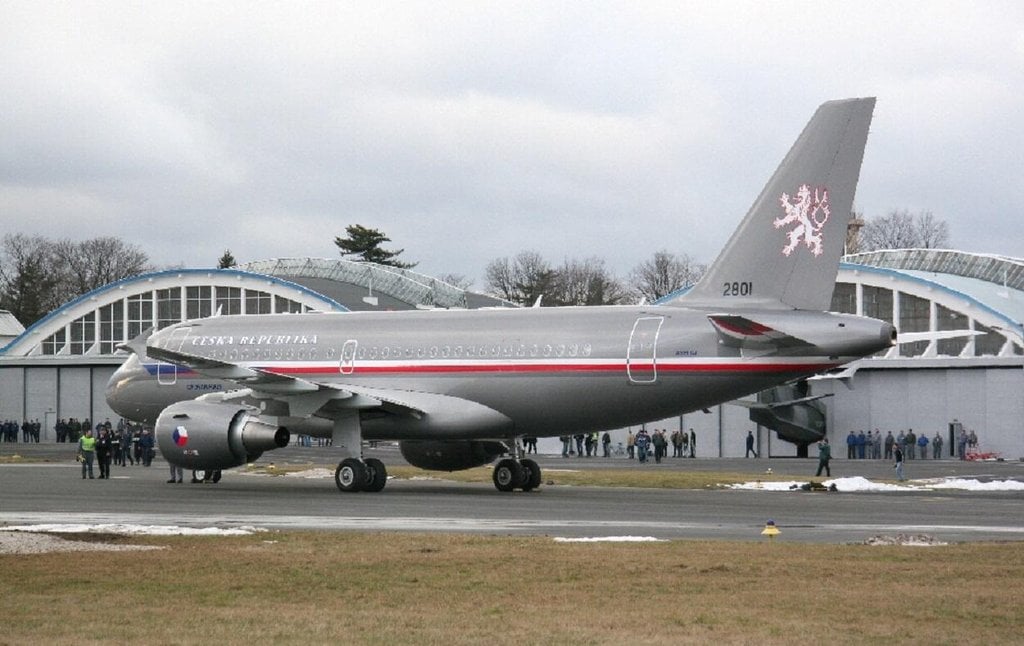 2018-12-airbus-a-319-6.jpg