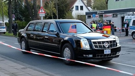Náhledový obrázek - Trump dostane nový Cadillac. Podívejte se, čím jezdili jeho předchůdci