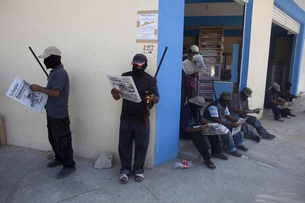 2013-08-mexic48danc3a9-se-chtc49bjc3ad-brc3a1nit-se-zbranc49bmi-